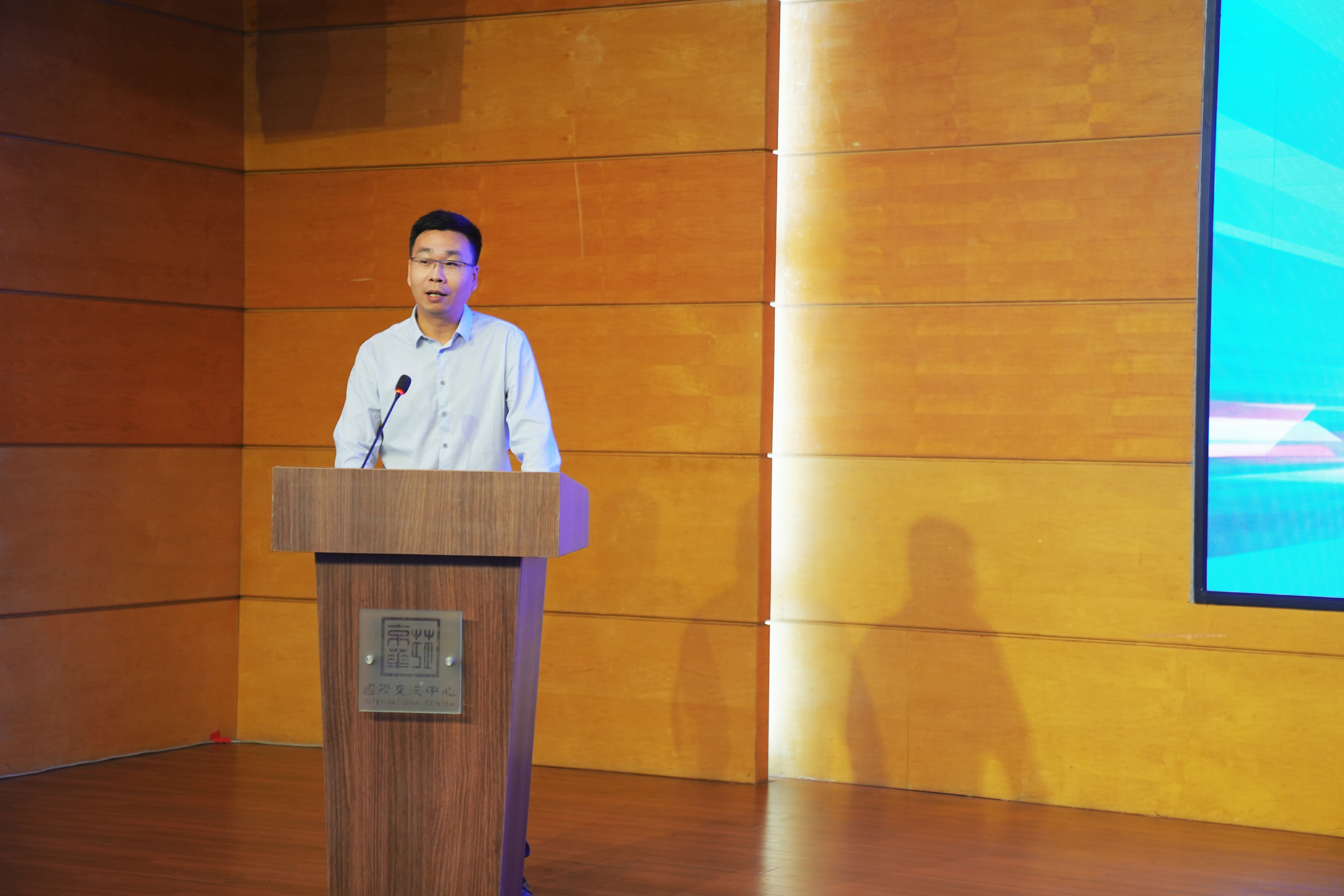 ac9bb4a0570e480d81fae9e0374dc468 ËÎÑîÖ´Ç.jpg